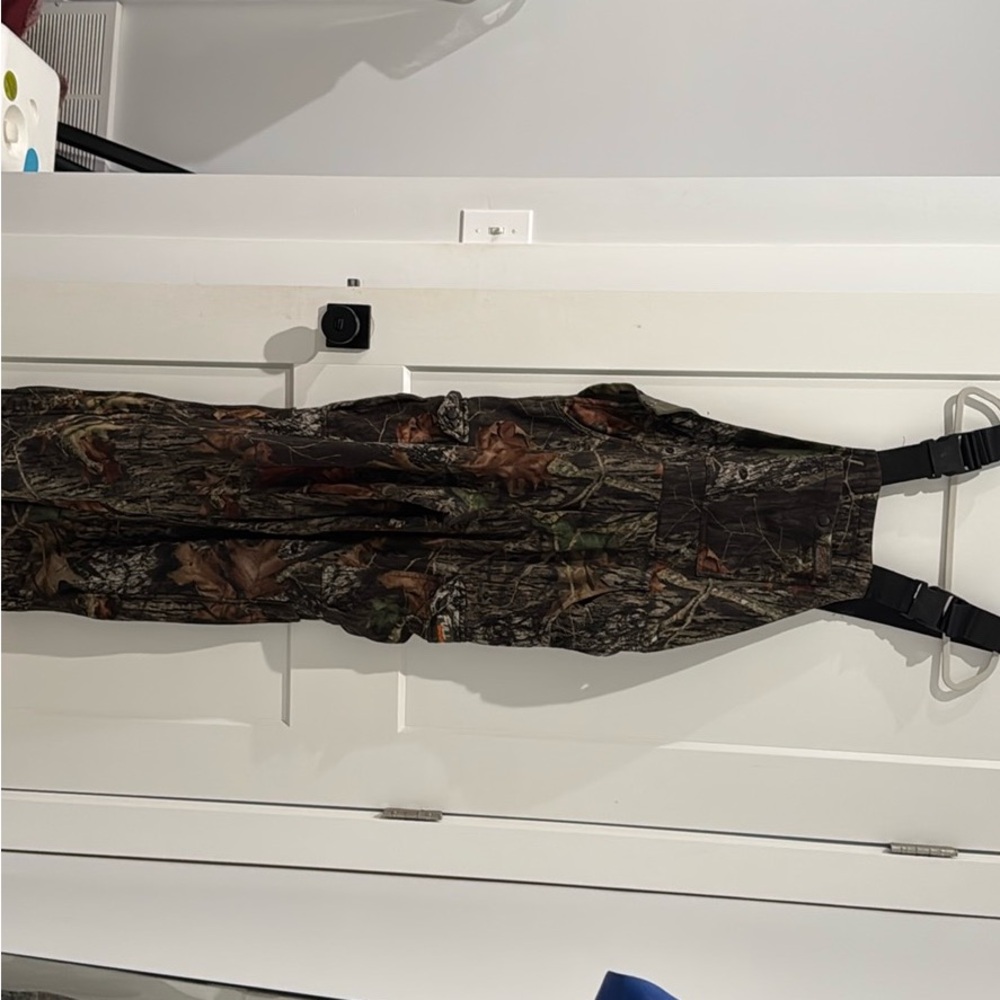 Men's Outdoor Camouflage Cargo Pants & Jacket